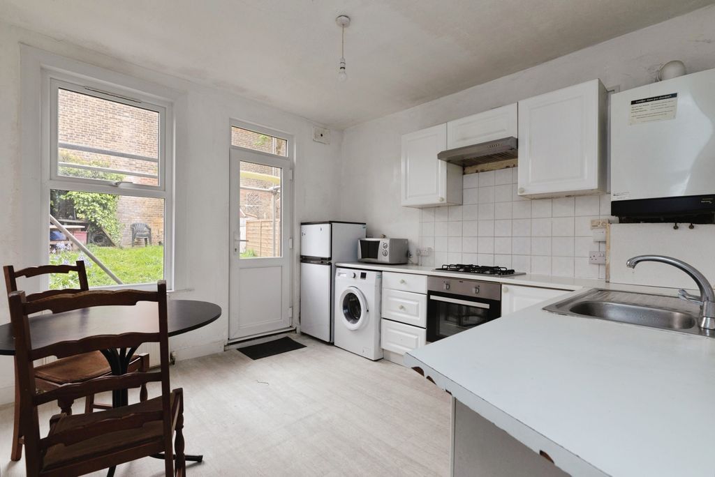 Property photo 3 of 14 Pbox-Img.Jpg