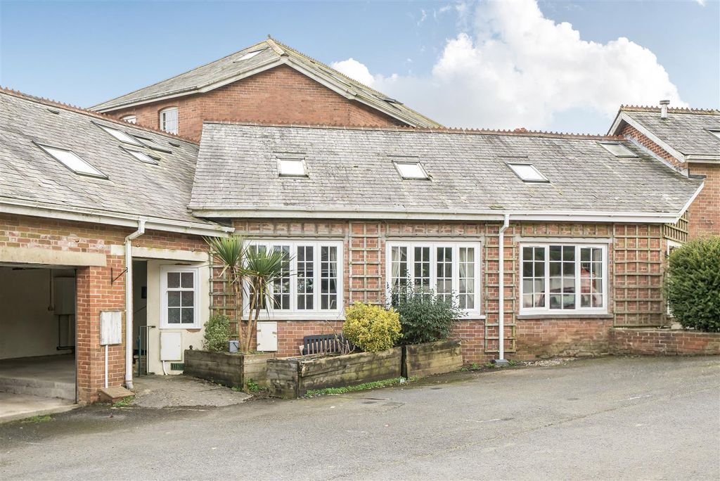 Property photo 2 of 21 Zappo Front Bl.Jpg