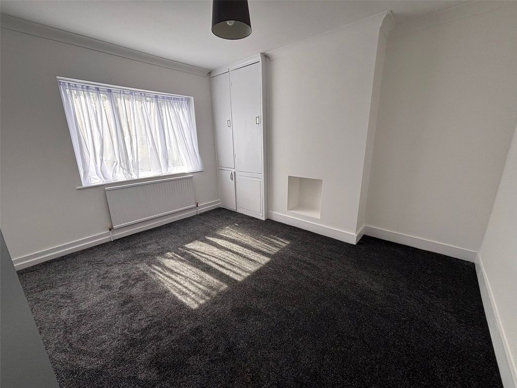 Property photo 3 of 12 Bedroom