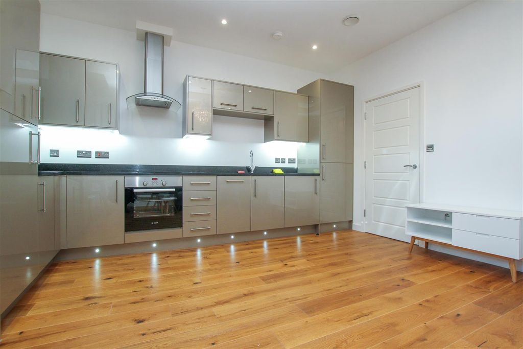 Property photo 3 of 13 Img_5277