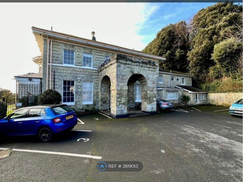 Property photo 2 of 14