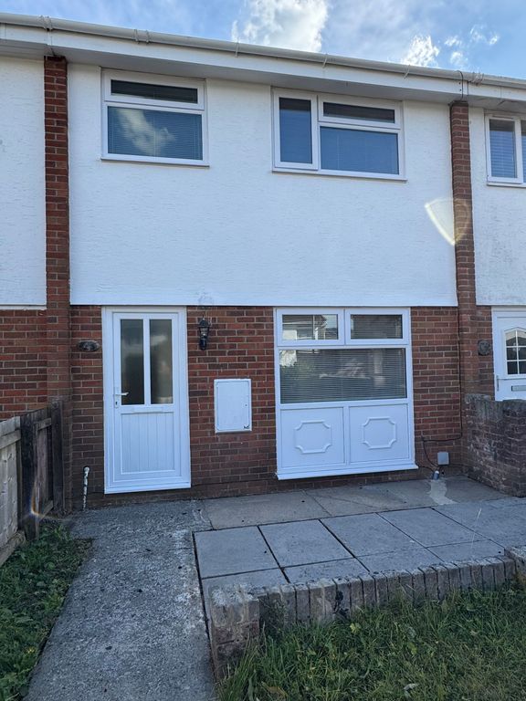 Property photo 1 of 17 St Donats Close, Castle Park