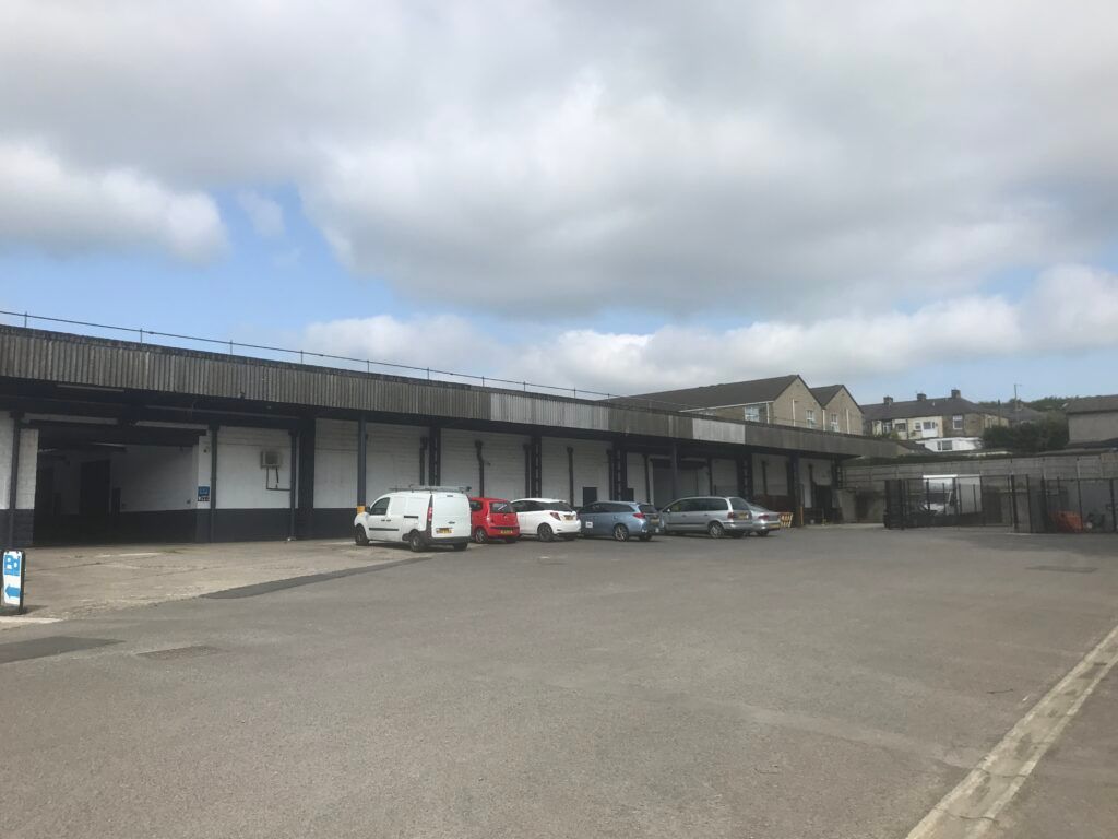 Property photo 1 of 2