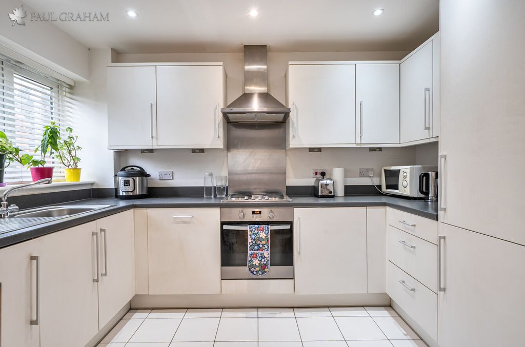 Property photo 3 of 14 Ff8F0E70-0049-481c-A698-Ff1372F5c8d8