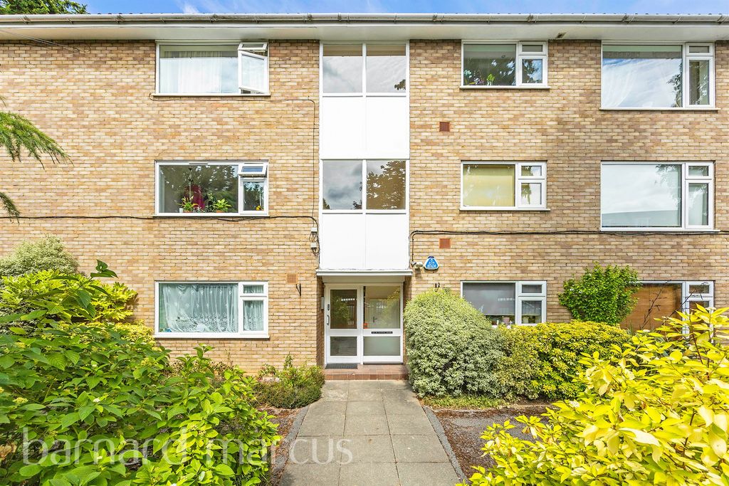Property photo 2 of 4 Bathroom