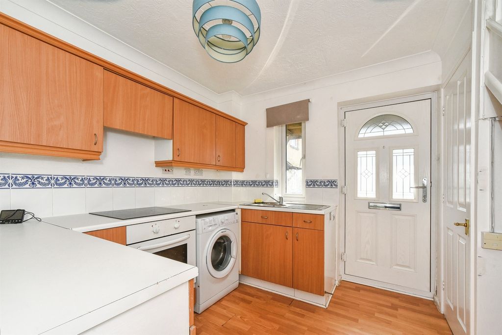 Property photo 3 of 15