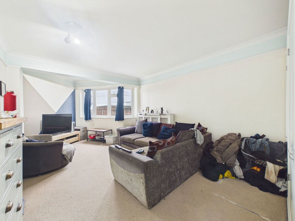 Property photo 3 of 7