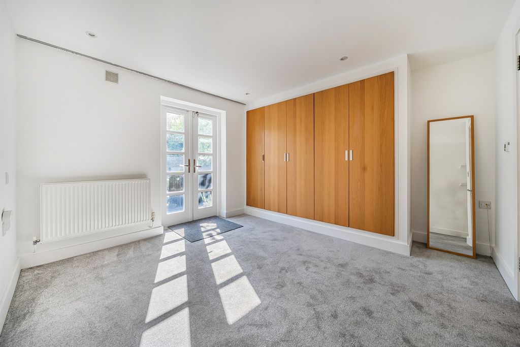 Additional image 6 of 2 bed flat for saleBoulters Lock Island, Maidenhead SL6