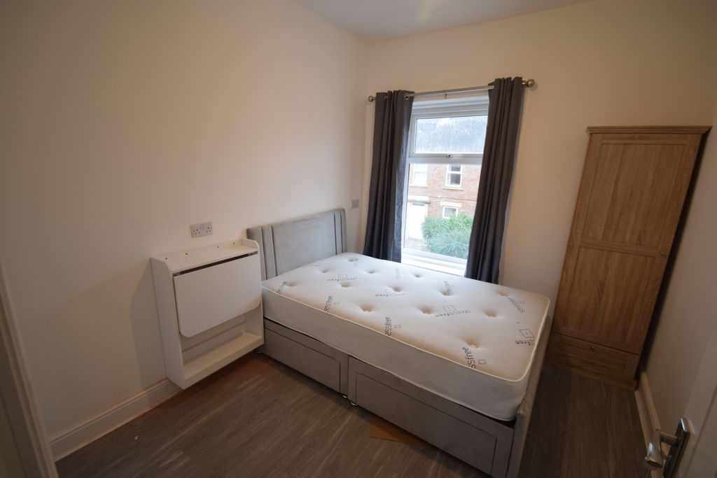 Property photo 2 of 7 Bed 5