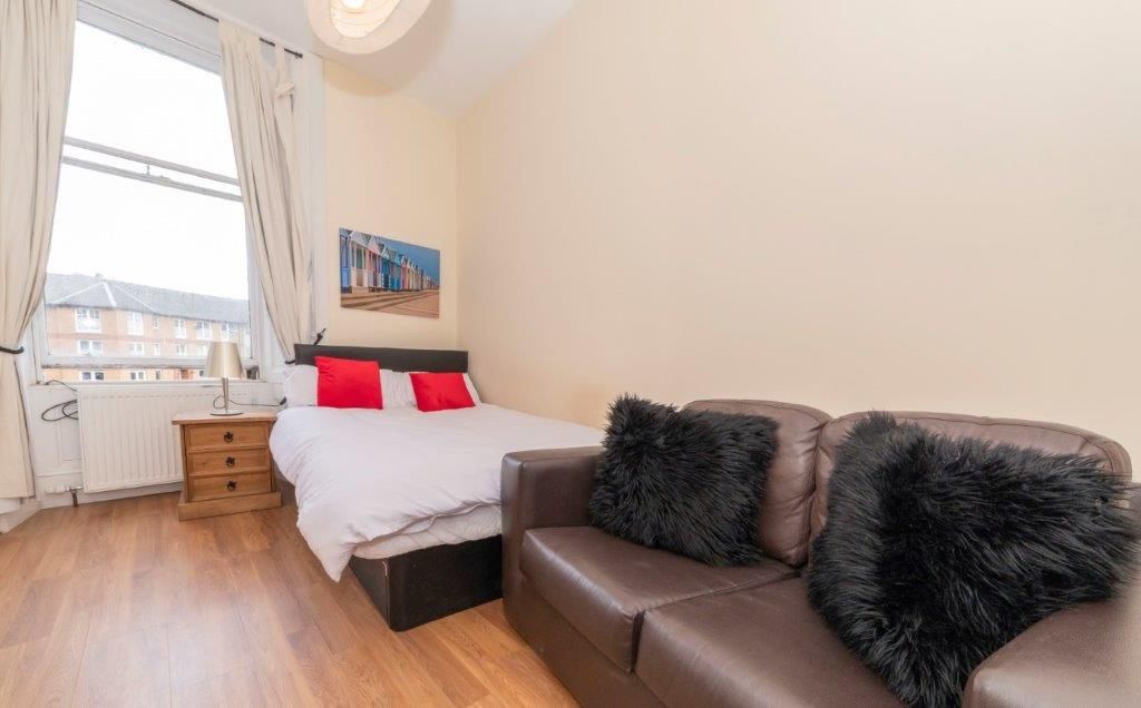 Property photo 2 of 9 Photo 1