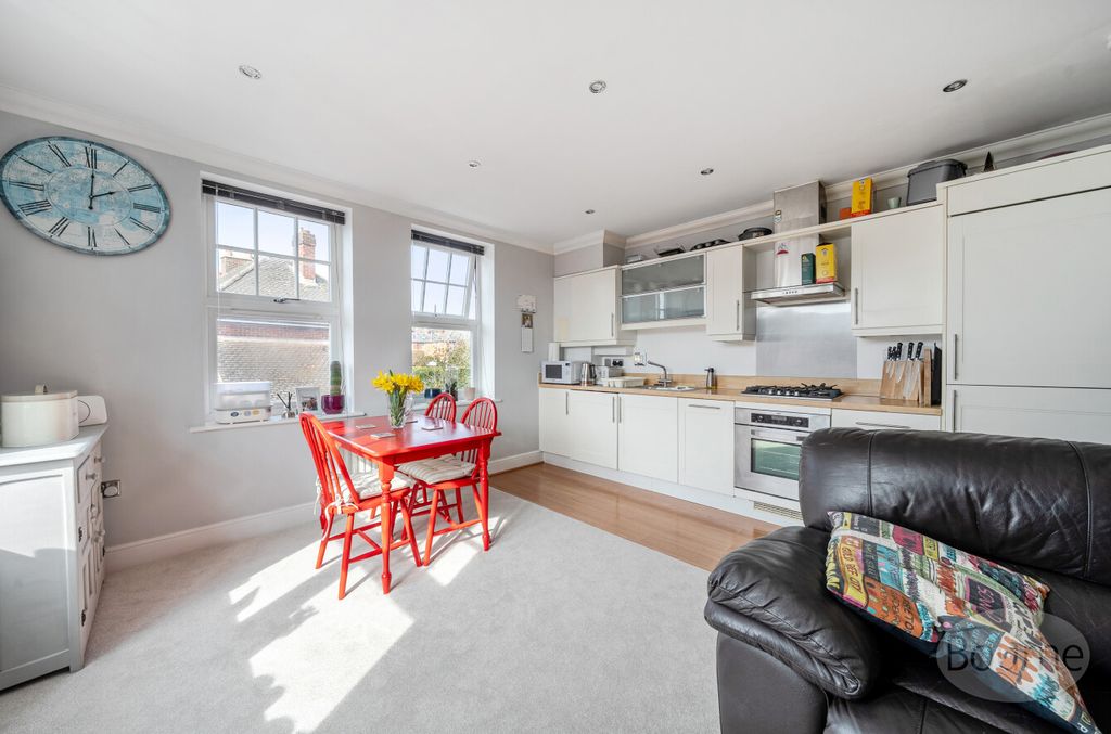 Property photo 3 of 12 3c38d0Ef-B1F6-49B...