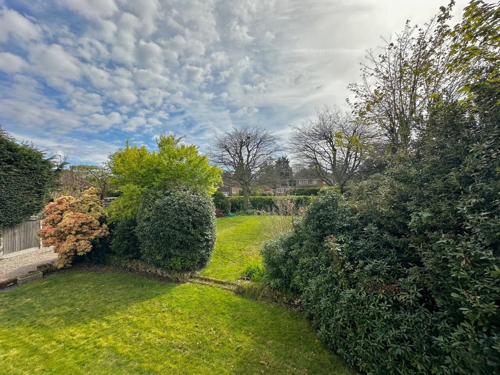 Property photo 2 of 19 Picture No. 18