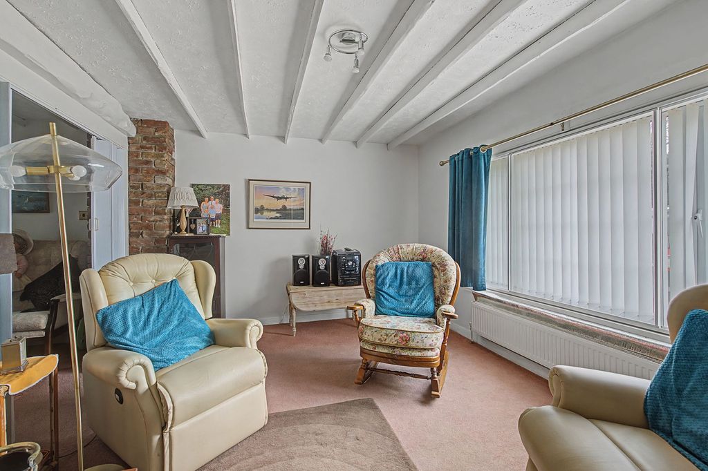 Property photo 2 of 26