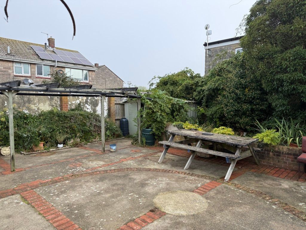 Property photo 3 of 15 Garden With Patio And Plants