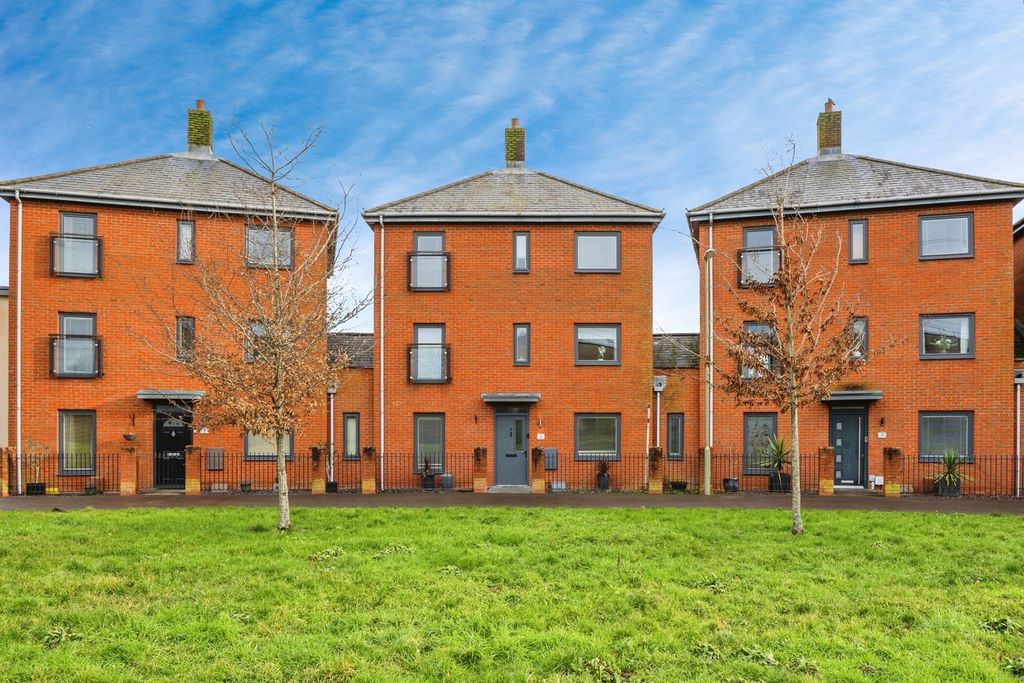 Property photo 1 of 14 Pbox-Img.Jpg