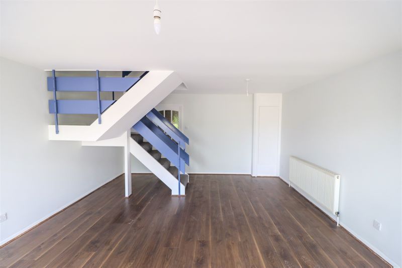 Property photo 2 of 10 Lounge