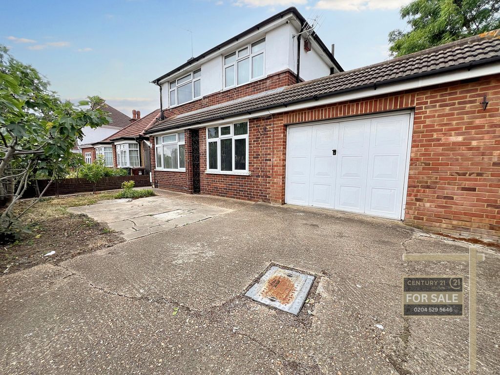 Property photo 2 of 20