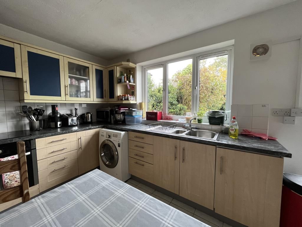 Property photo 2 of 13 Kitchen