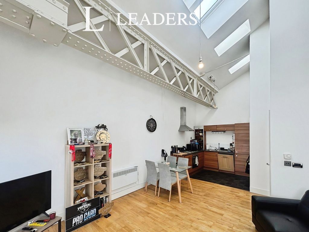 Property photo 3 of 9 Pbox-Img.Jpg