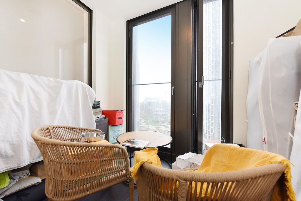 Property photo 3 of 16 1209 Damac Tower (4).Jpg