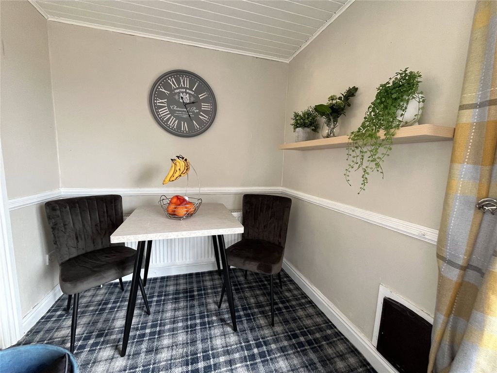 Property photo 3 of 18 Picture No. 01
