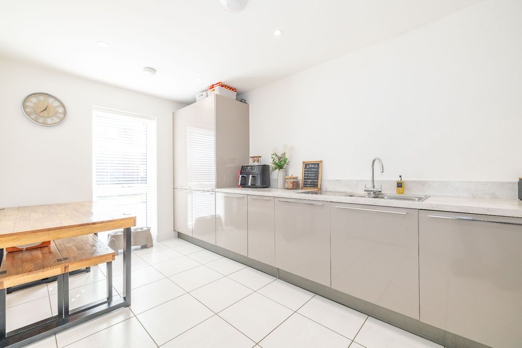 Property photo 2 of 17 Picture 2