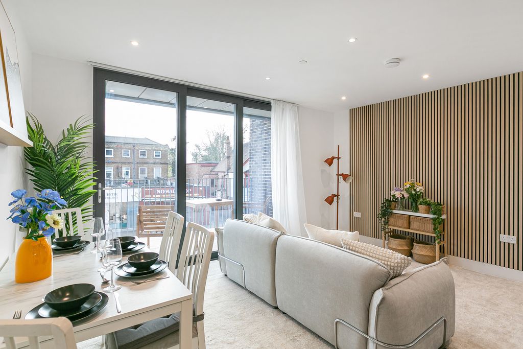 Property photo 2 of 15 Reception Room