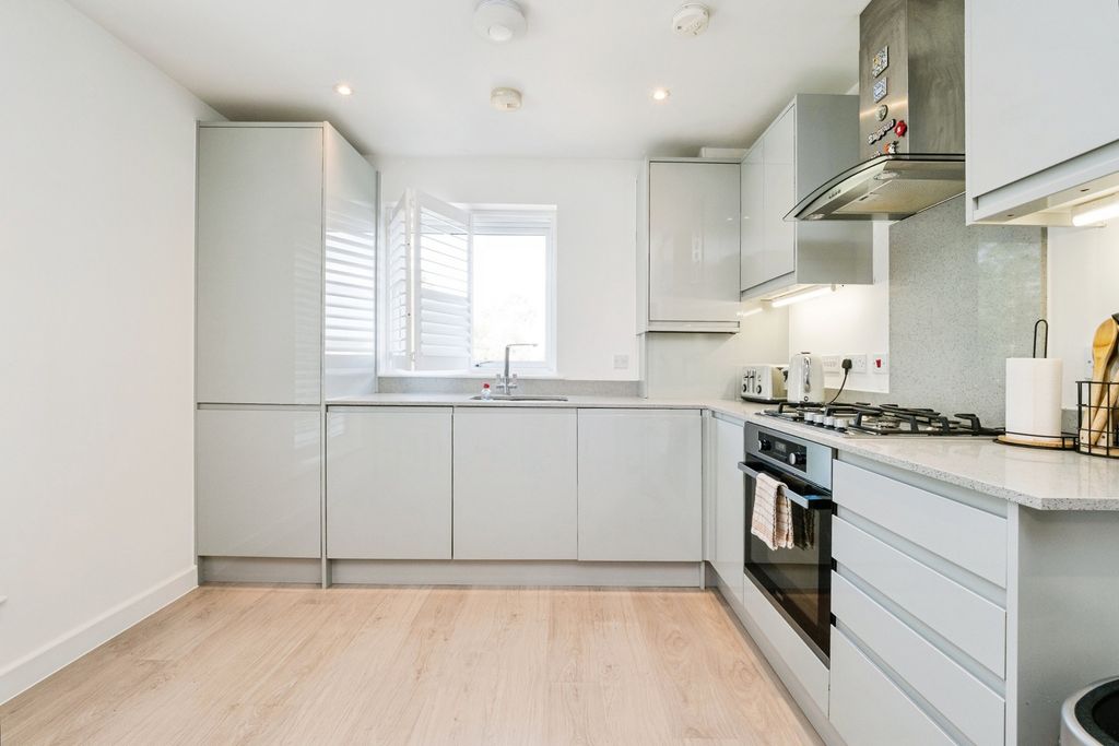 Property photo 2 of 20 Pbox-Img.Jpg