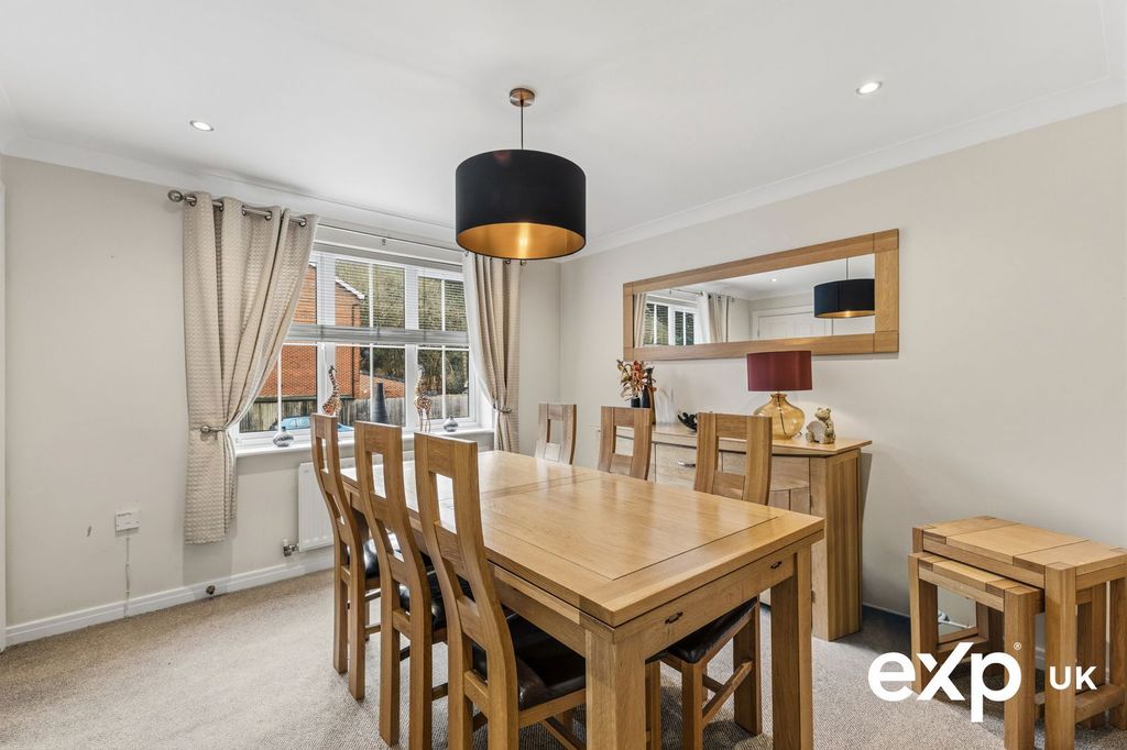 Property photo 3 of 45