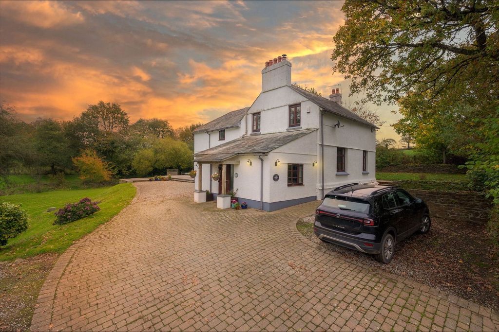 Property photo 1 of 37