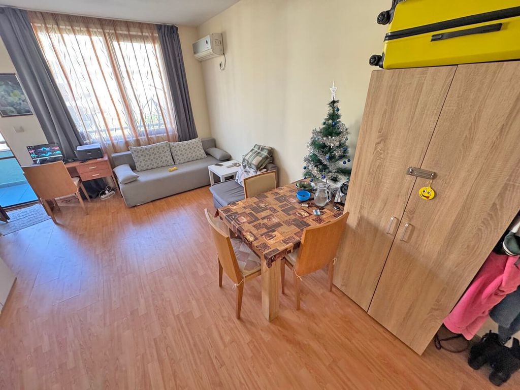 Property photo 1 of 30