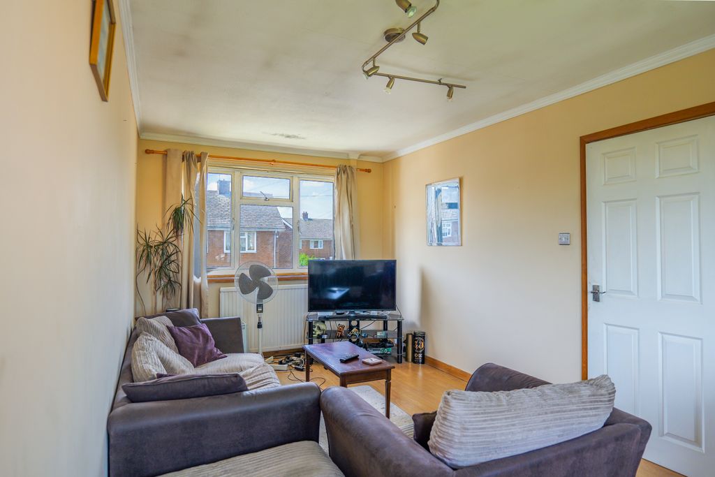 Property photo 3 of 19