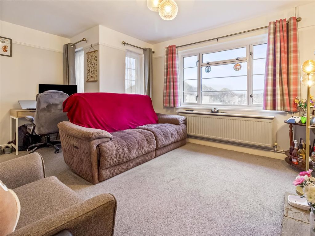 Property photo 3 of 11 20 Anscomber Road-011.Jpg