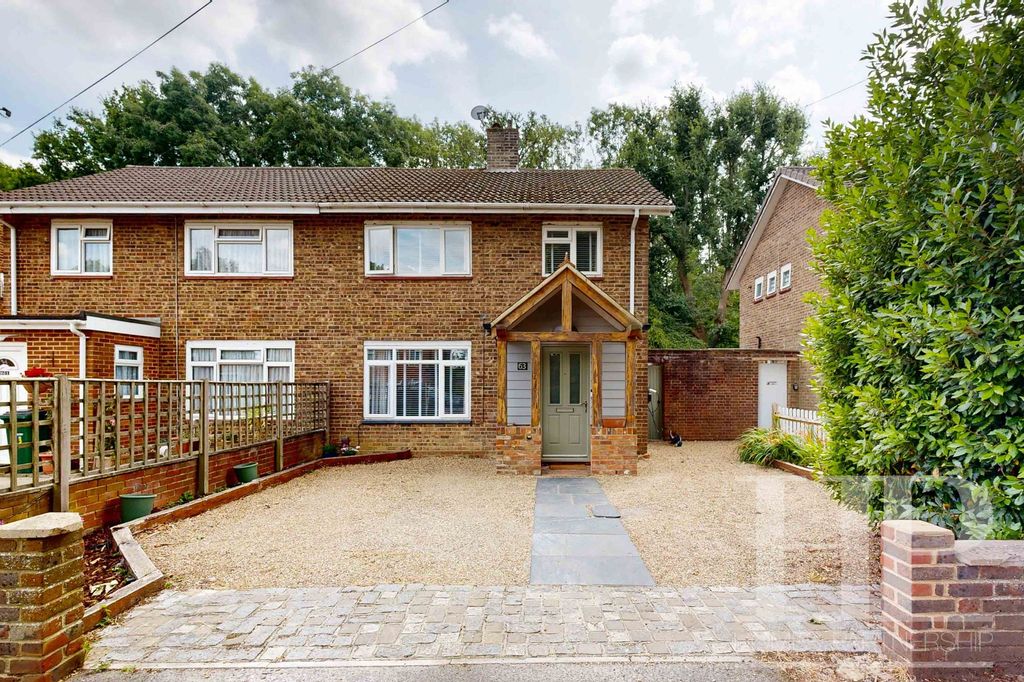 Property photo 1 of 28