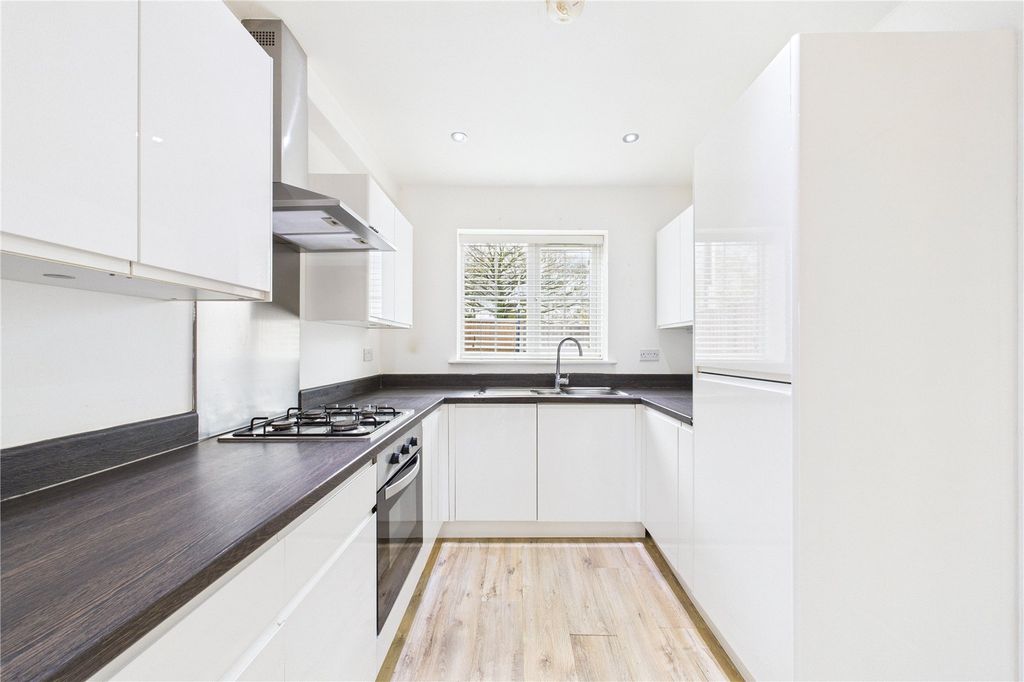 Property photo 3 of 14 Kitchen