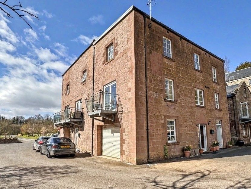 Property photo 2 of 36