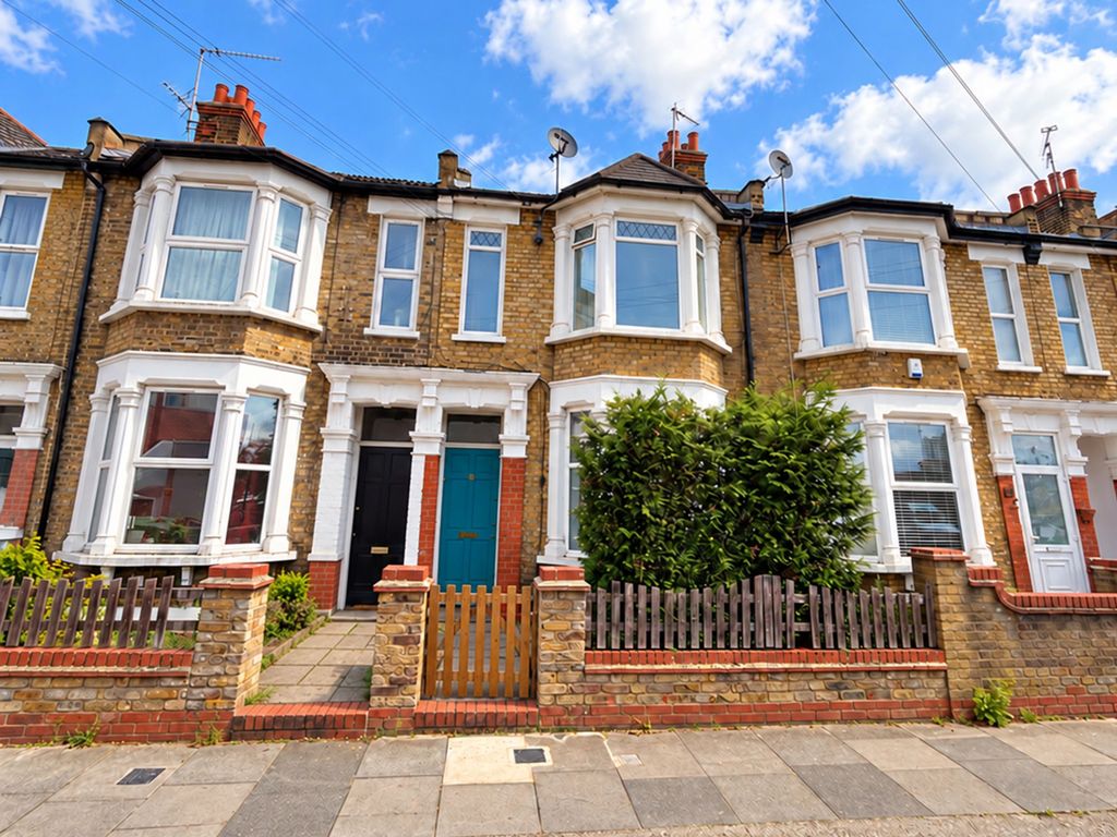 Property photo 1 of 10 8A, Deanery Road, E15 4Lp