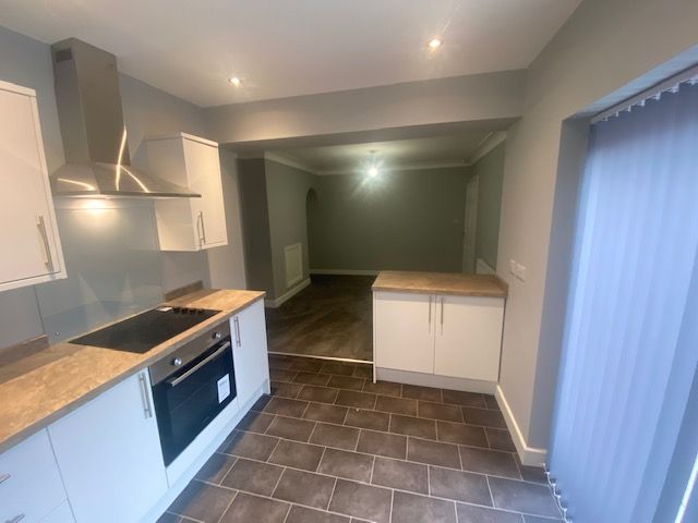 Property photo 3 of 17 Entrance Porch