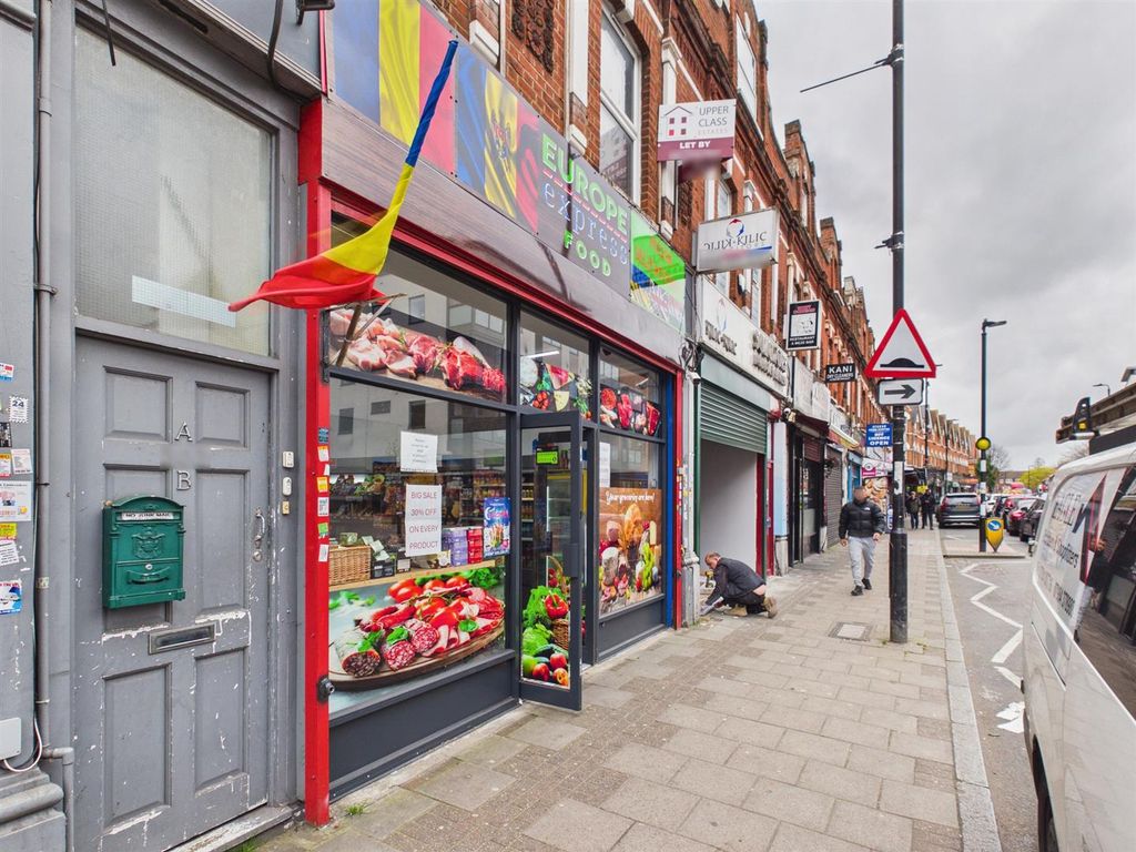 Property photo 2 of 11 Cam04237G0-Pr0279-Still003.Jpg