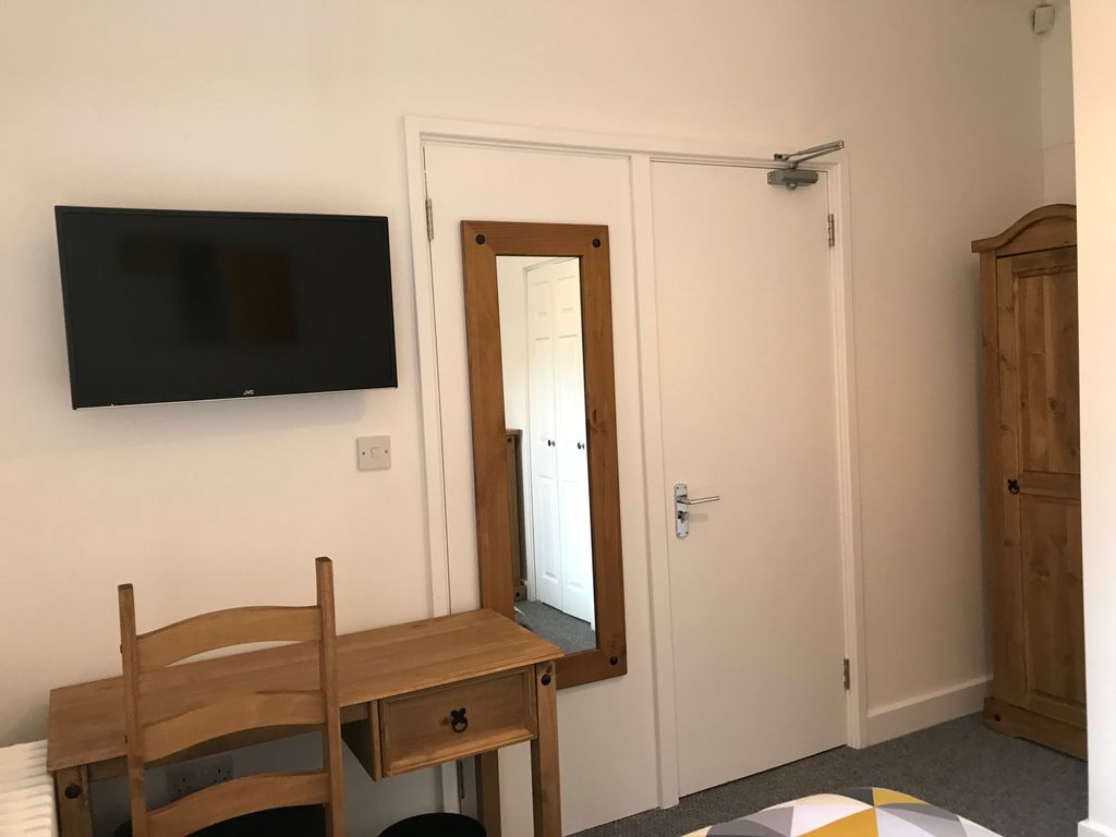 Property photo 3 of 10 Img_1328