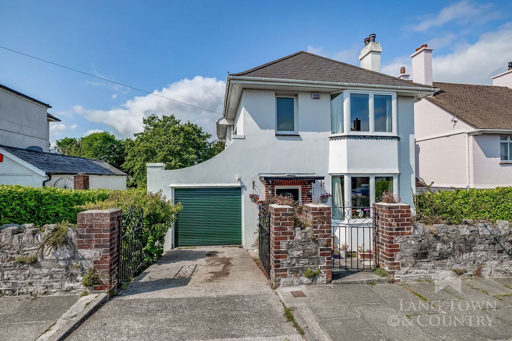 Property photo 1 of 22