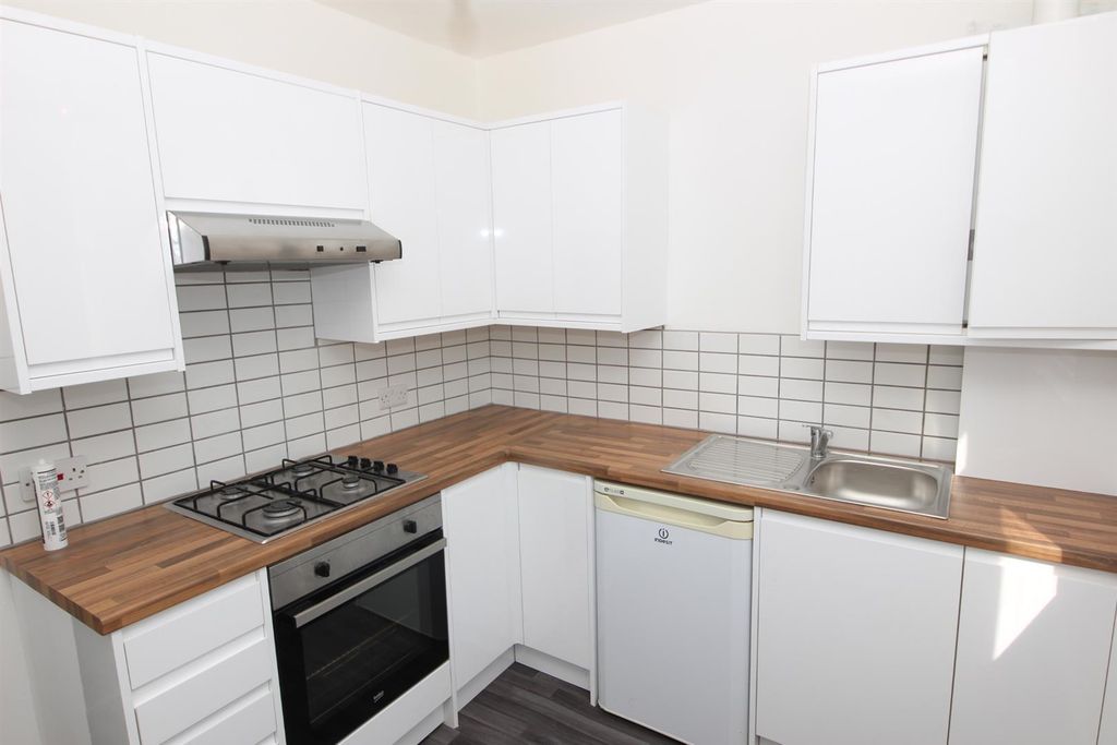 Property photo 1 of 5 Kitchen