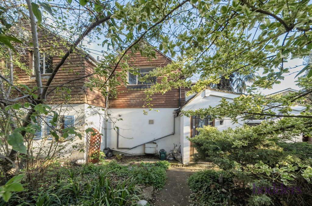 Property photo 1 of 24 3Aead805-1794-426...