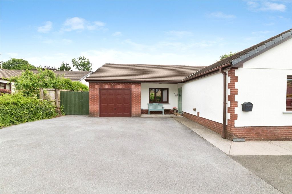 Property photo 2 of 21 Picture No. 10
