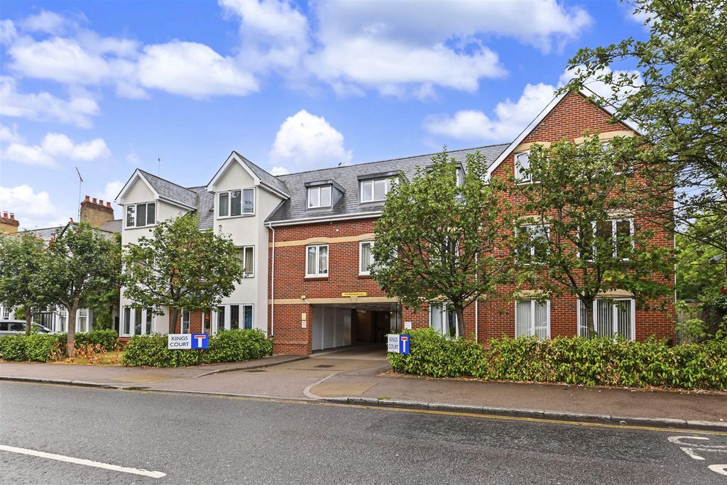 Property photo 1 of 12 Kings-Court-14.Jpg