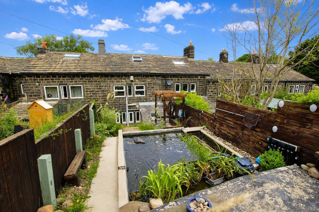 Property photo 3 of 35