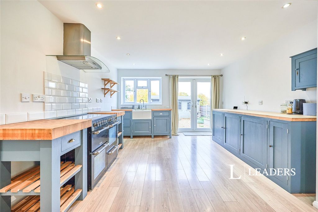 Property photo 1 of 11 Picture No. 05