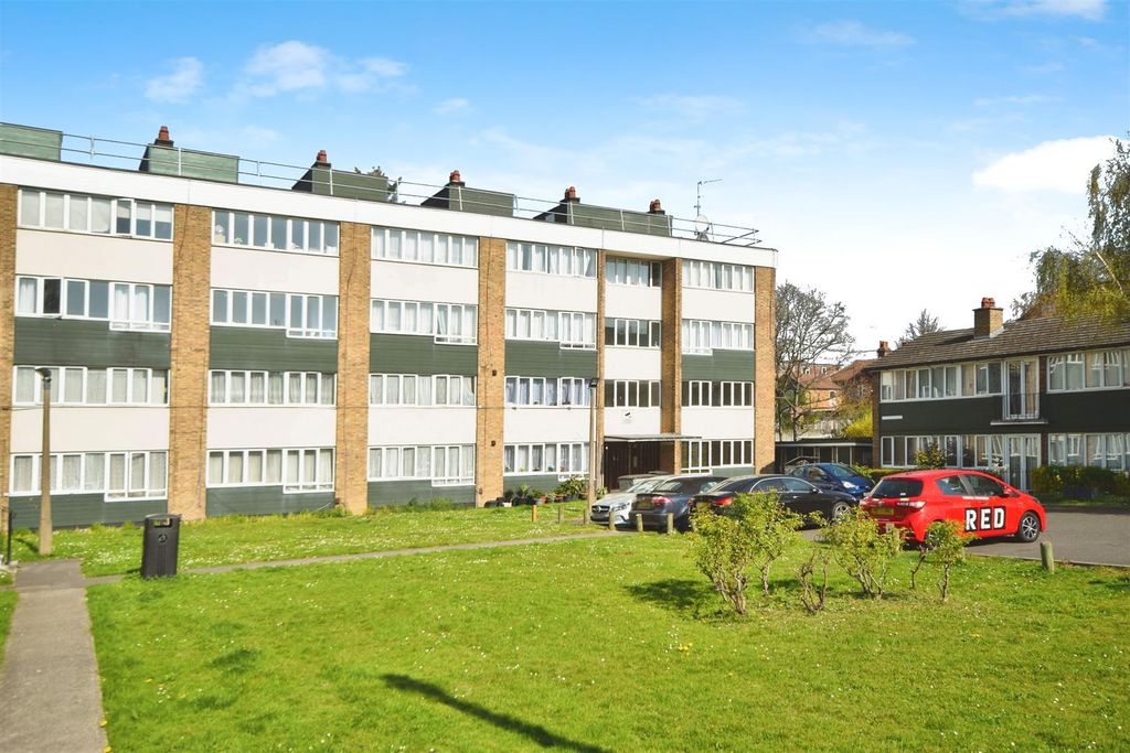 Property photo 1 of 11