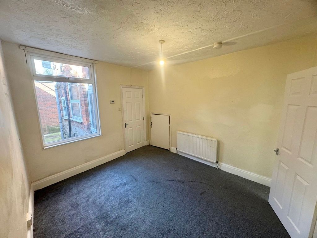 Property photo 3 of 9 Bedroom 1