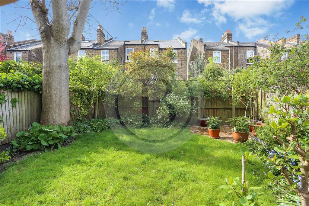 Property photo 3 of 19